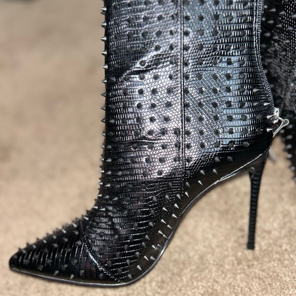 Steve Madden spiked boots - Picture 7 of 7